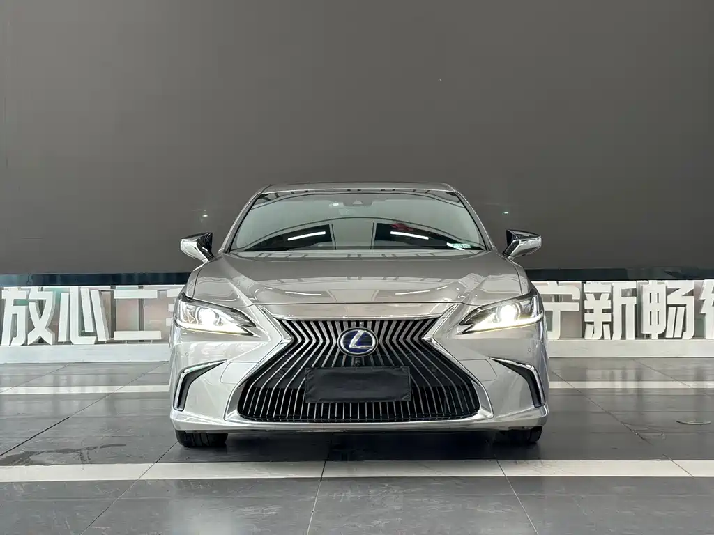 Lexus ES 2020 — фото 2