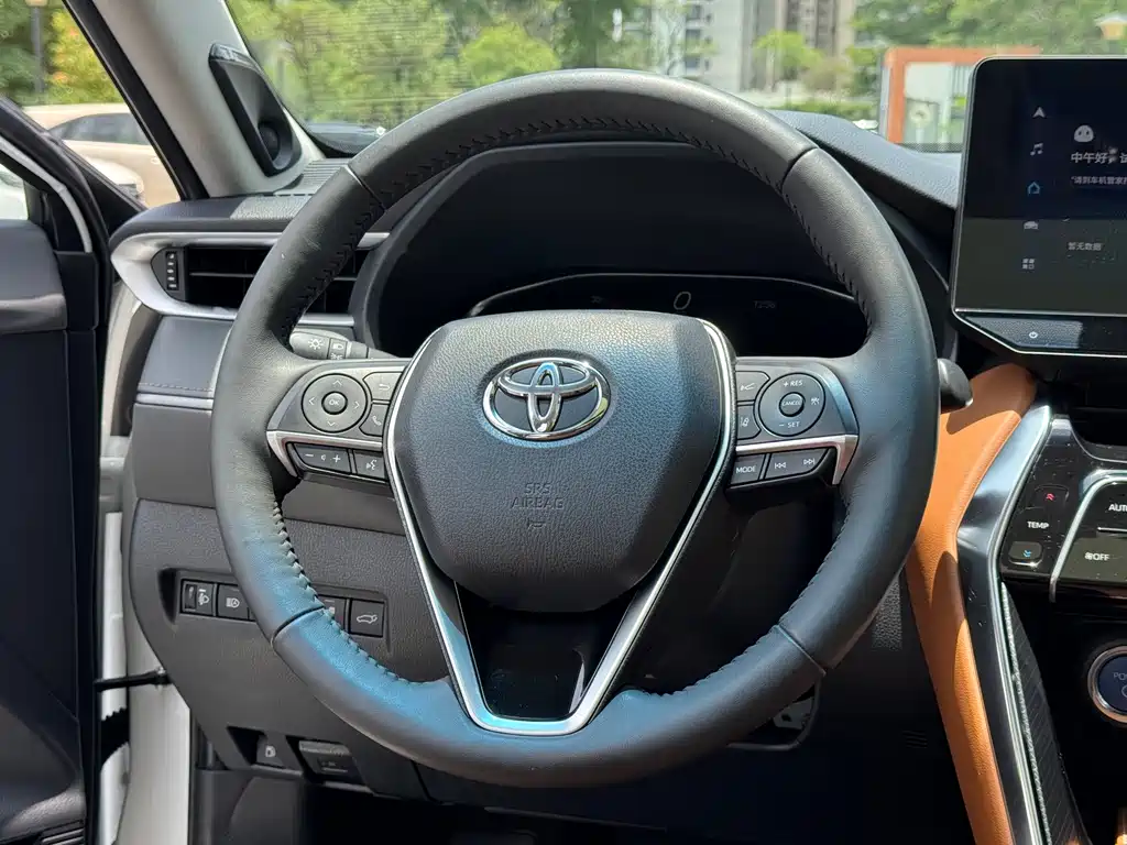 Toyota Venza 2022 — фото 9