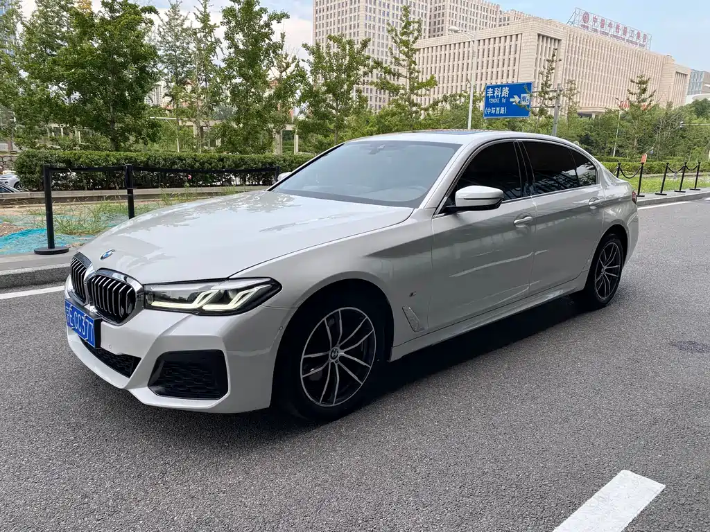 BMW 5 Series 2024