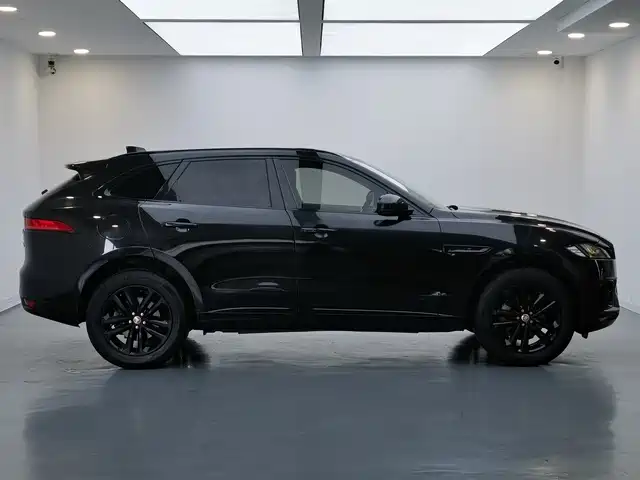 Jaguar F-PACE 2020 — фото 8