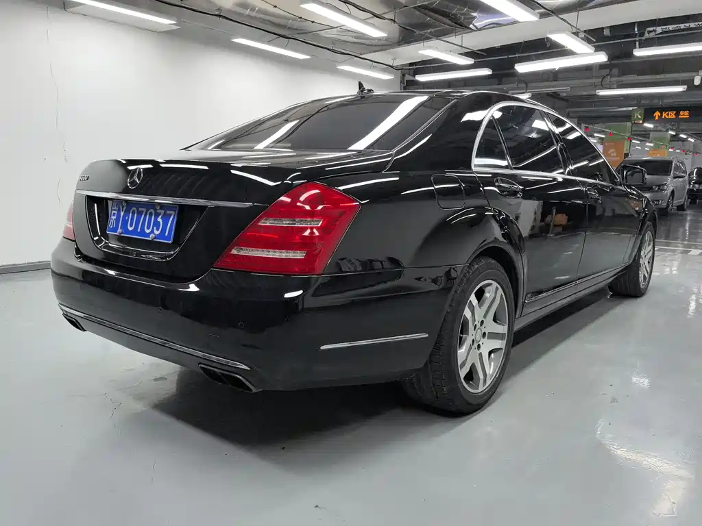 Mercedes-Benz S-Class 2011 — фото 18