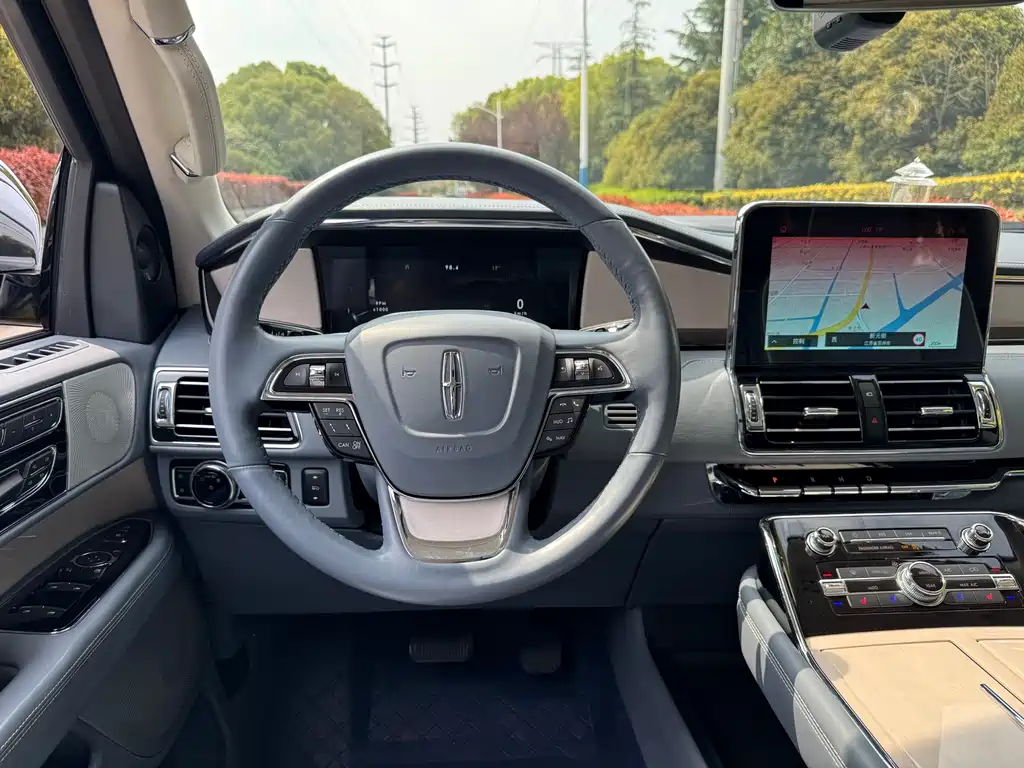 Lincoln Navigator 2020 — фото 14