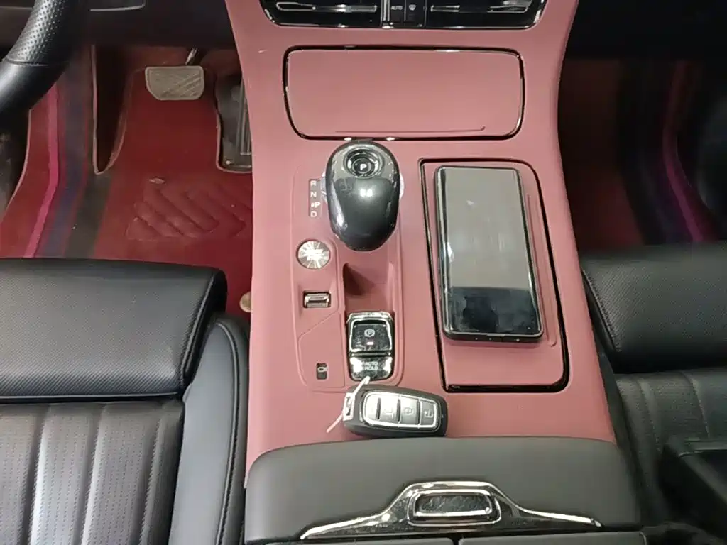 GAC Motor Trumpchi M8 2024 — фото 14