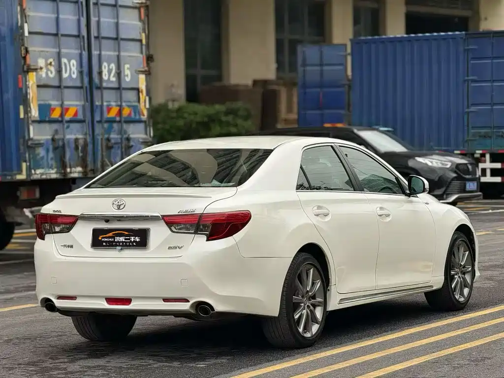 Toyota Reiz 2016 — фото 9