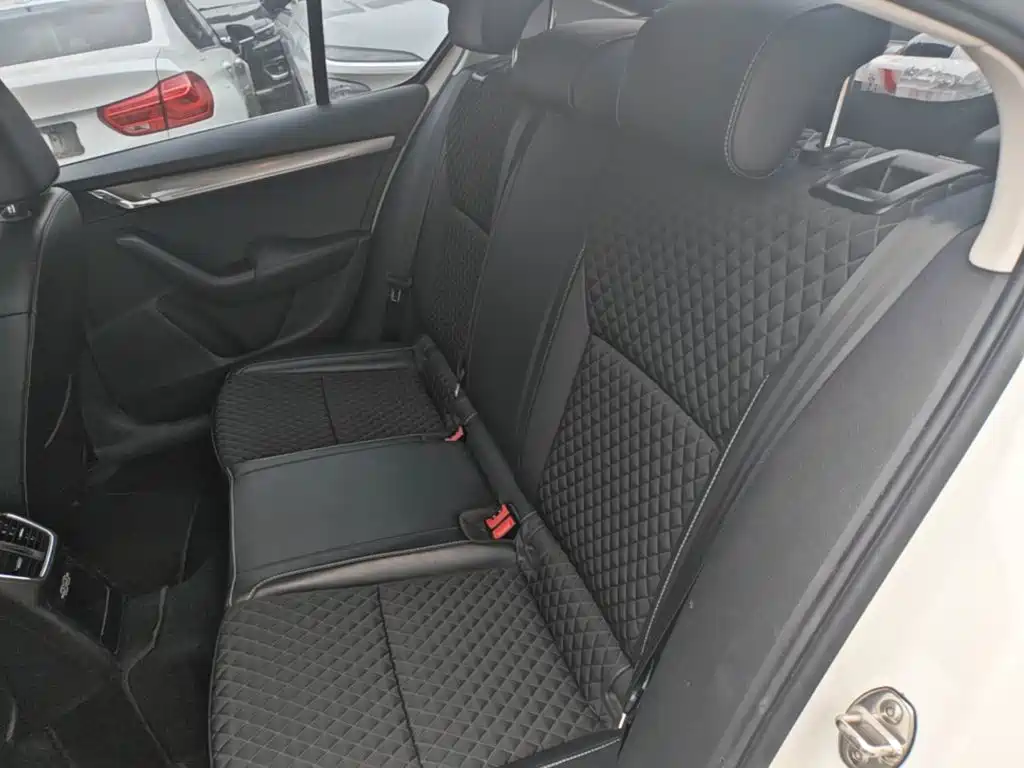 Skoda Octavia 2020 — фото 17