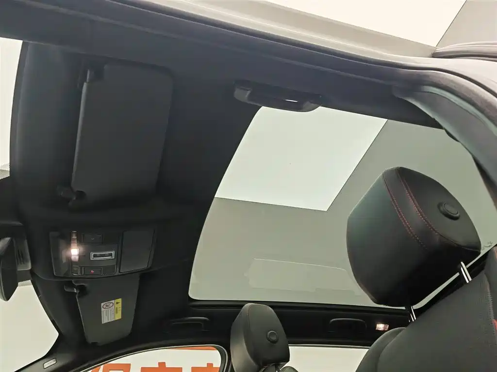 Land Rover Discovery Sport Hybrid 2021 — фото 14