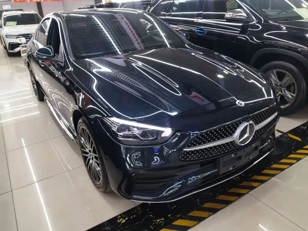 Mercedes-Benz C-Class 2024