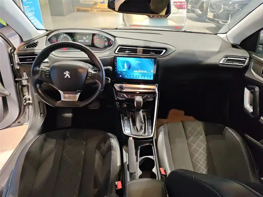 Peugeot 308 2017 — фото 17