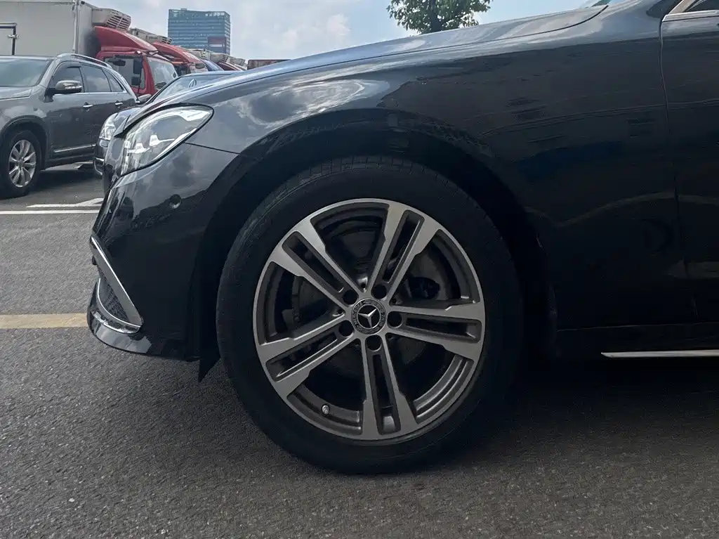 Mercedes-Benz E-Class 2022