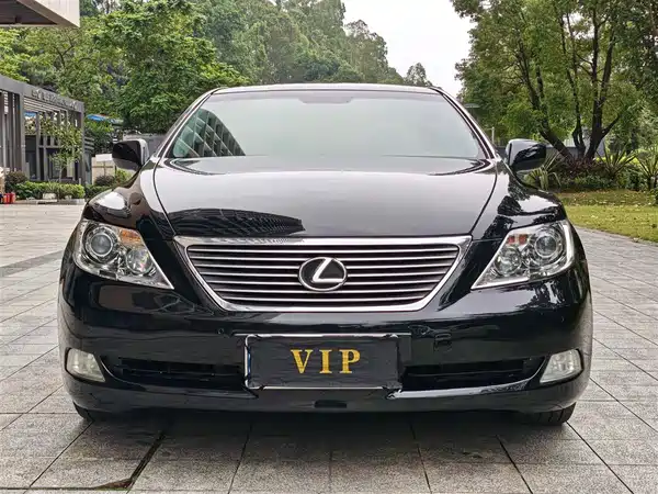 Lexus LS 2006