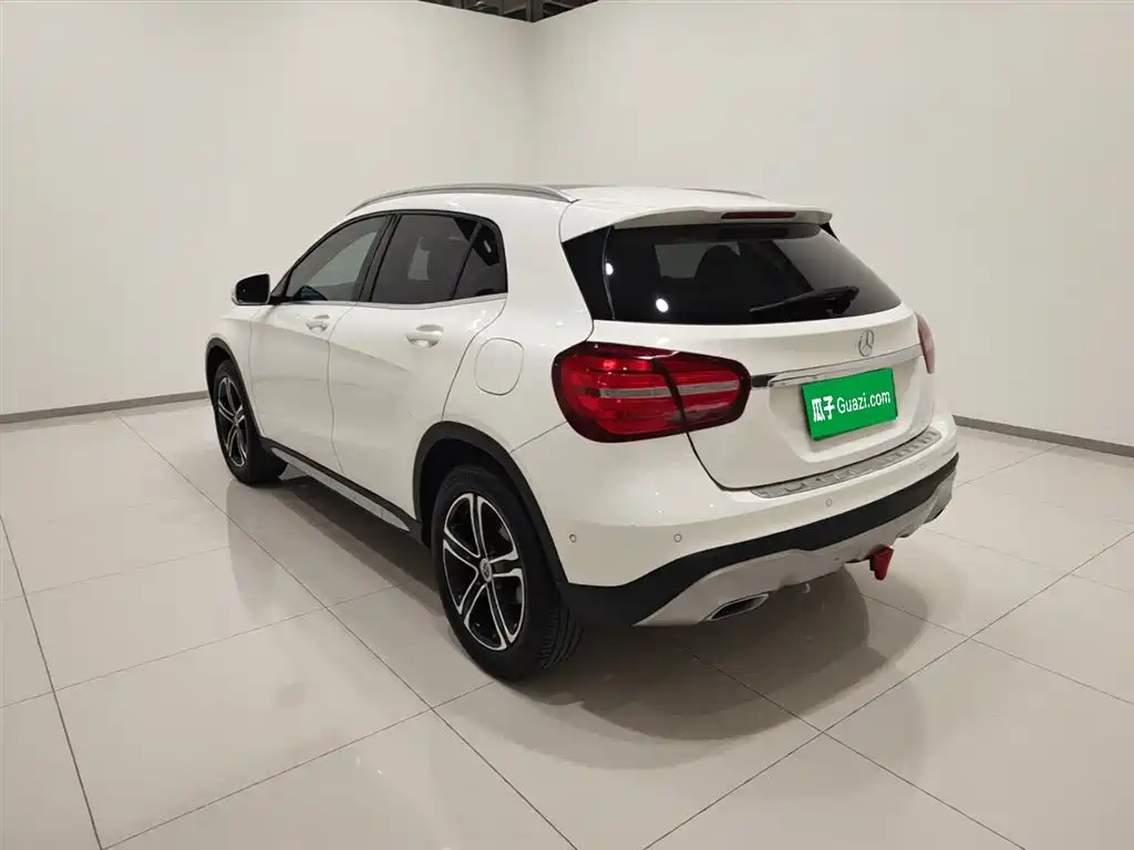 Mercedes-Benz GLA 2018 — фото 23