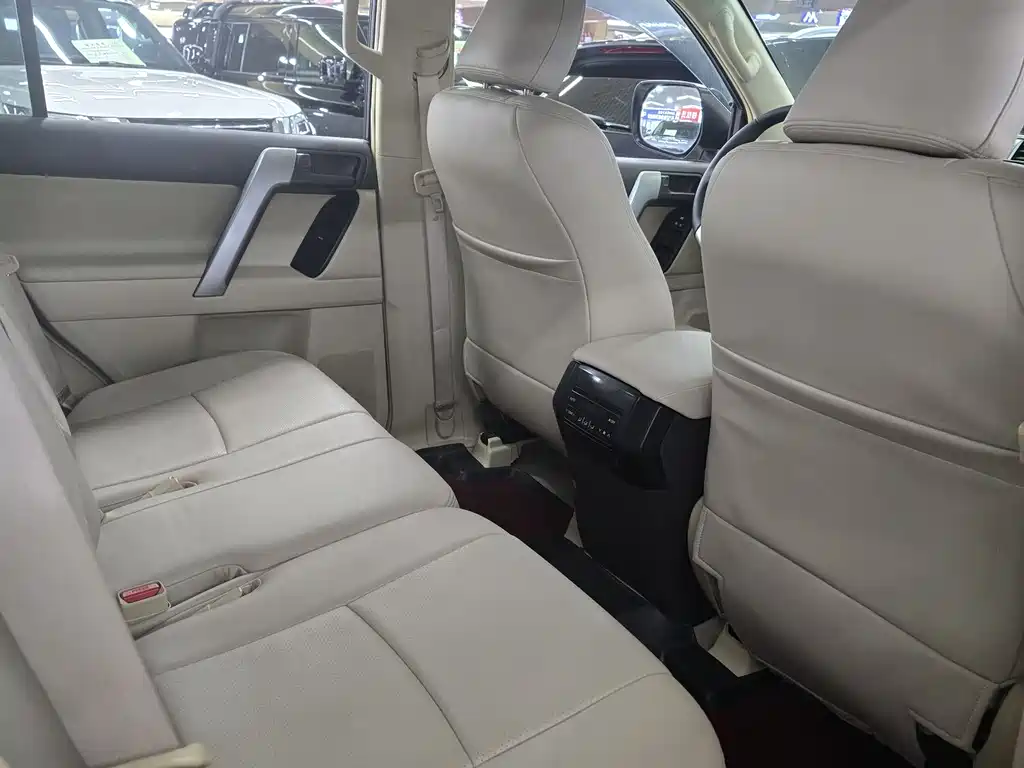 Toyota Prado 2017 — фото 16