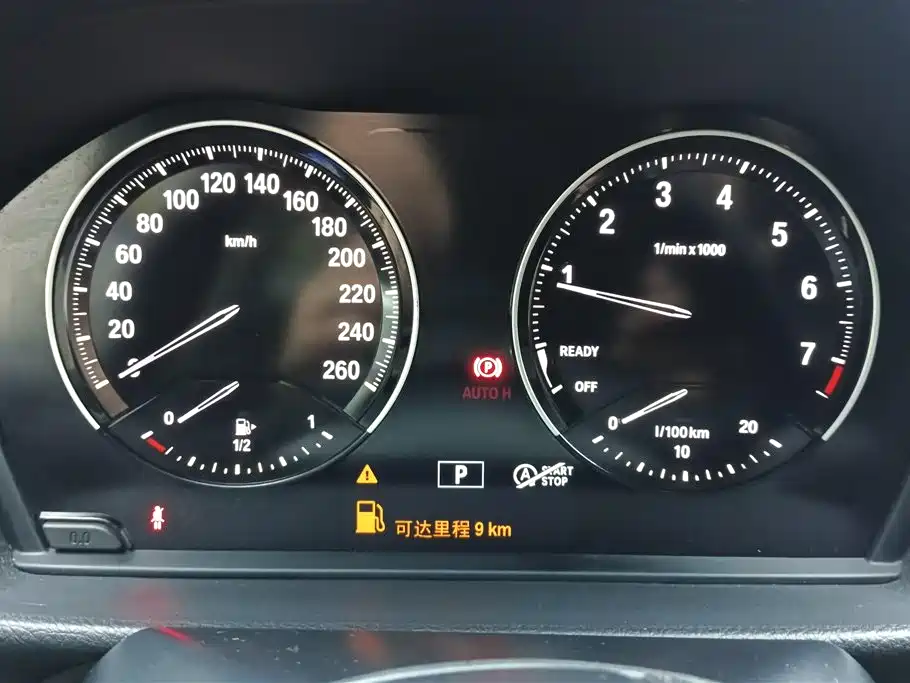BMW 1 Series 2018 — фото 13