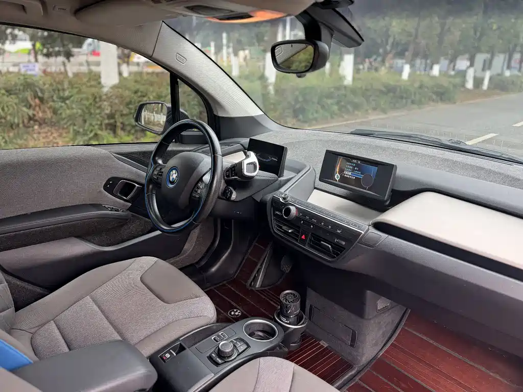 BMW i3 2016 — фото 14