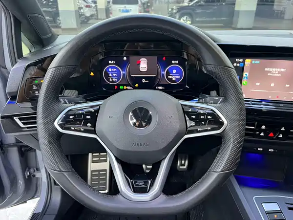 Volkswagen Golf 2023