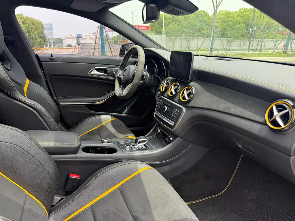 Mercedes-Benz CLA AMG 2017 — фото 8