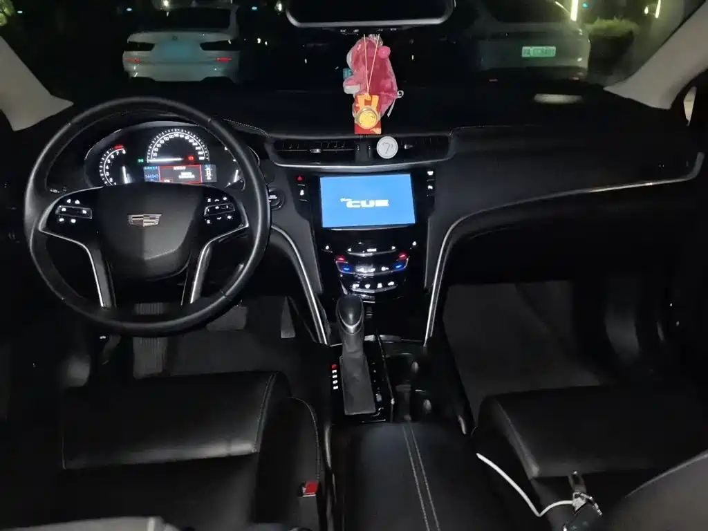 Cadillac XTS 2018 — фото 13