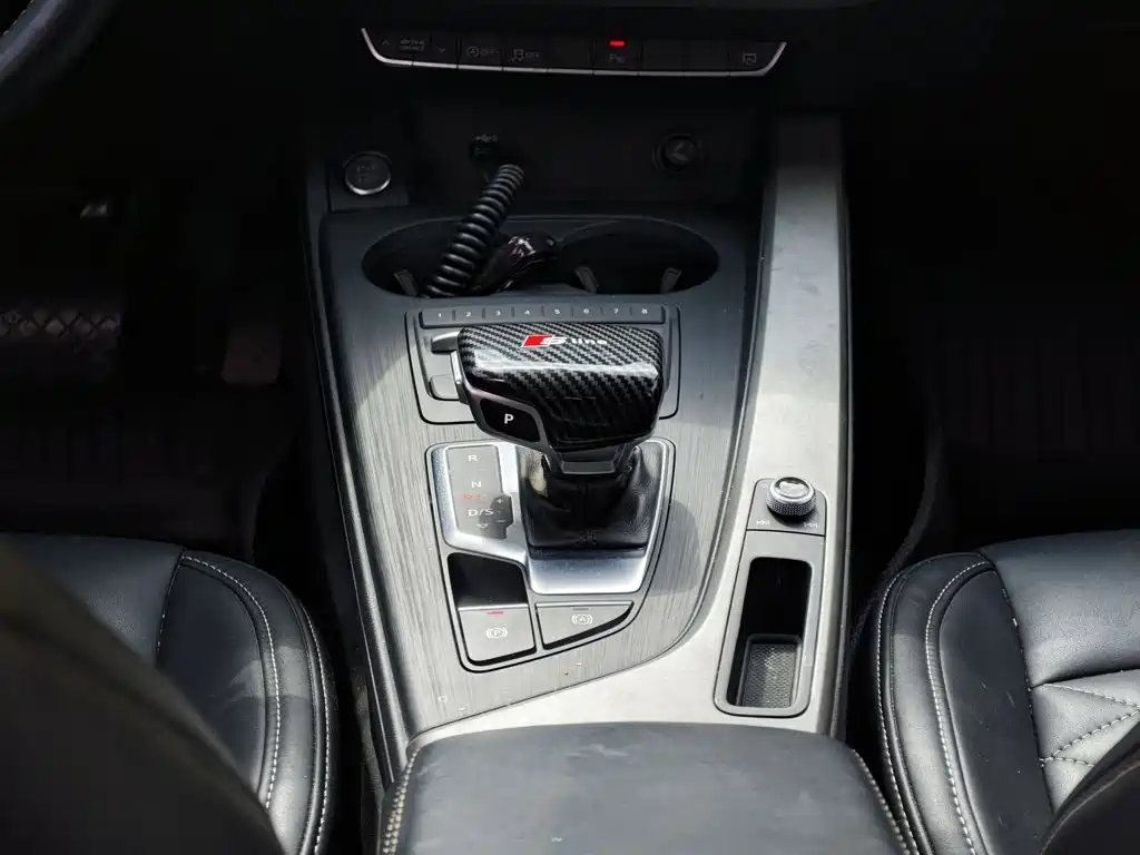Audi A4L 2019
