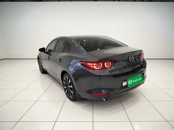 Mazda 3 Axela 2023