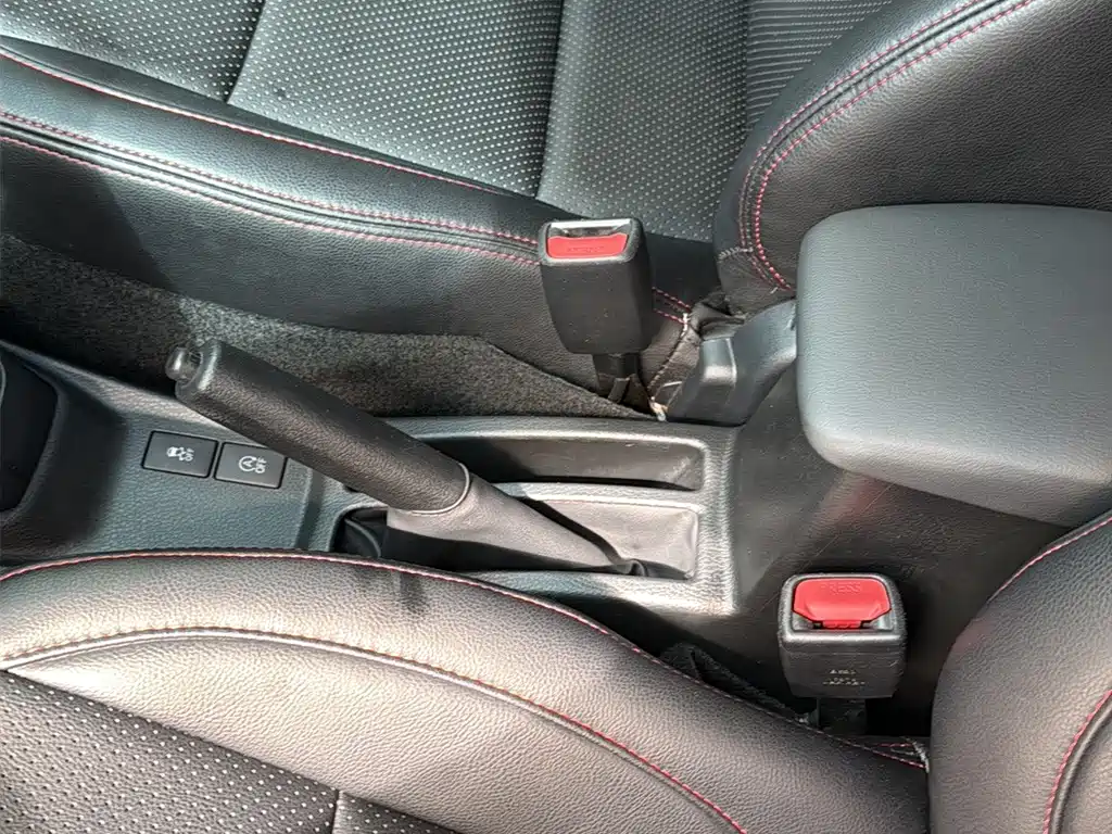 Toyota Yaris L 2018 — фото 22