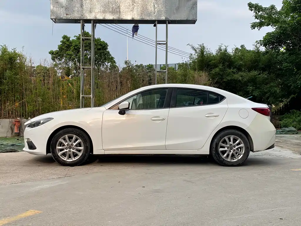 Mazda 3 Axela 2015 — фото 8