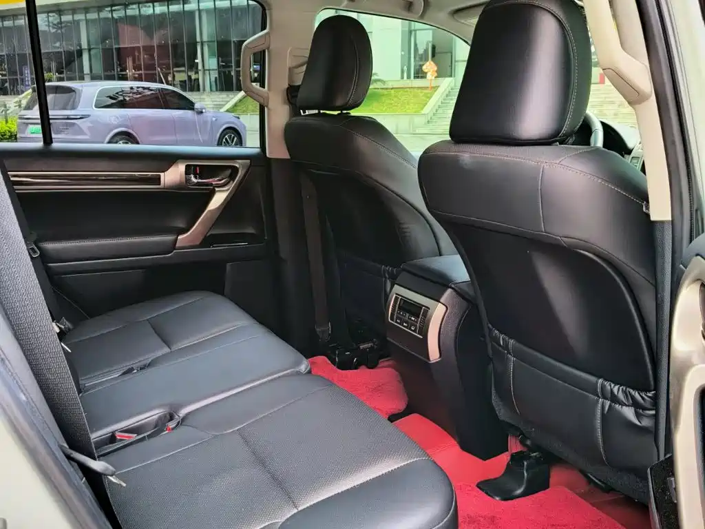Lexus GX 2016 — фото 10