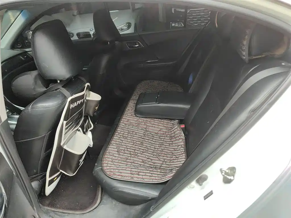 Honda Accord 2014 — фото 17