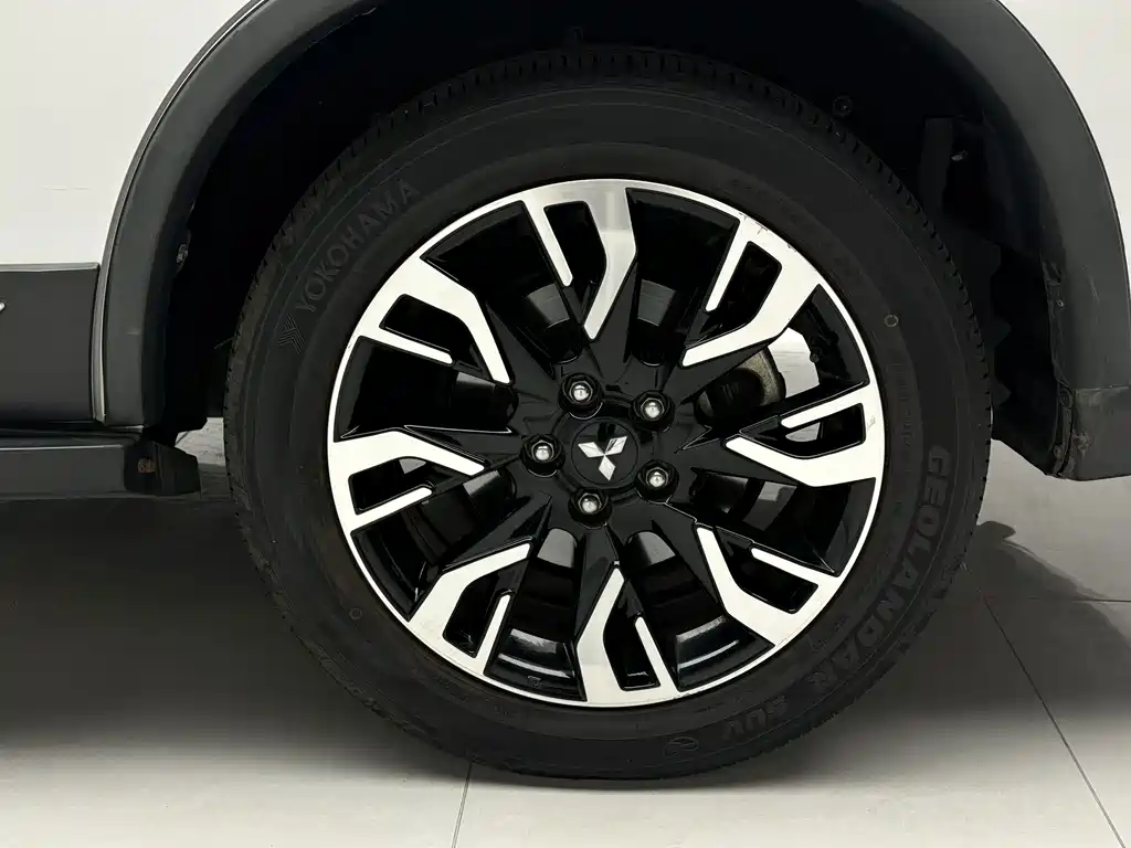 Mitsubishi Outlander 2020 — фото 19