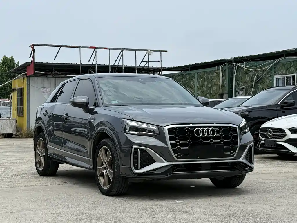 Audi Q2L 2022 — фото 3