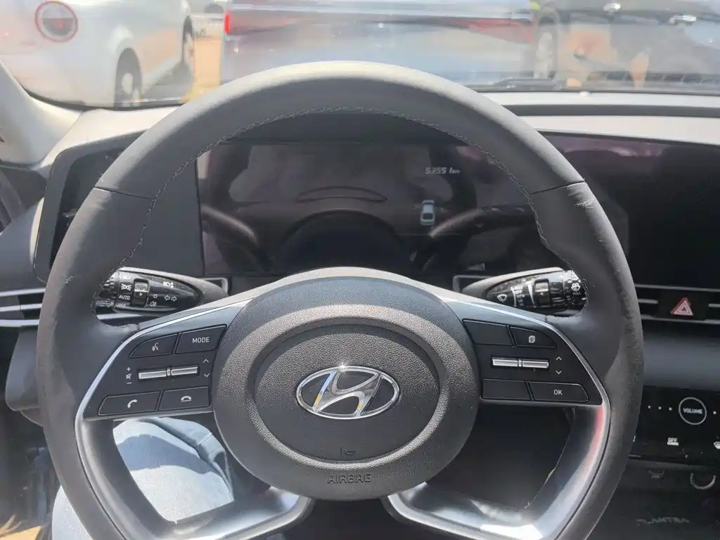 Hyundai Elantra 2021