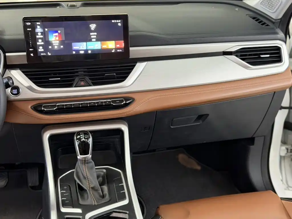Geely Vision X6 2020 — фото 17