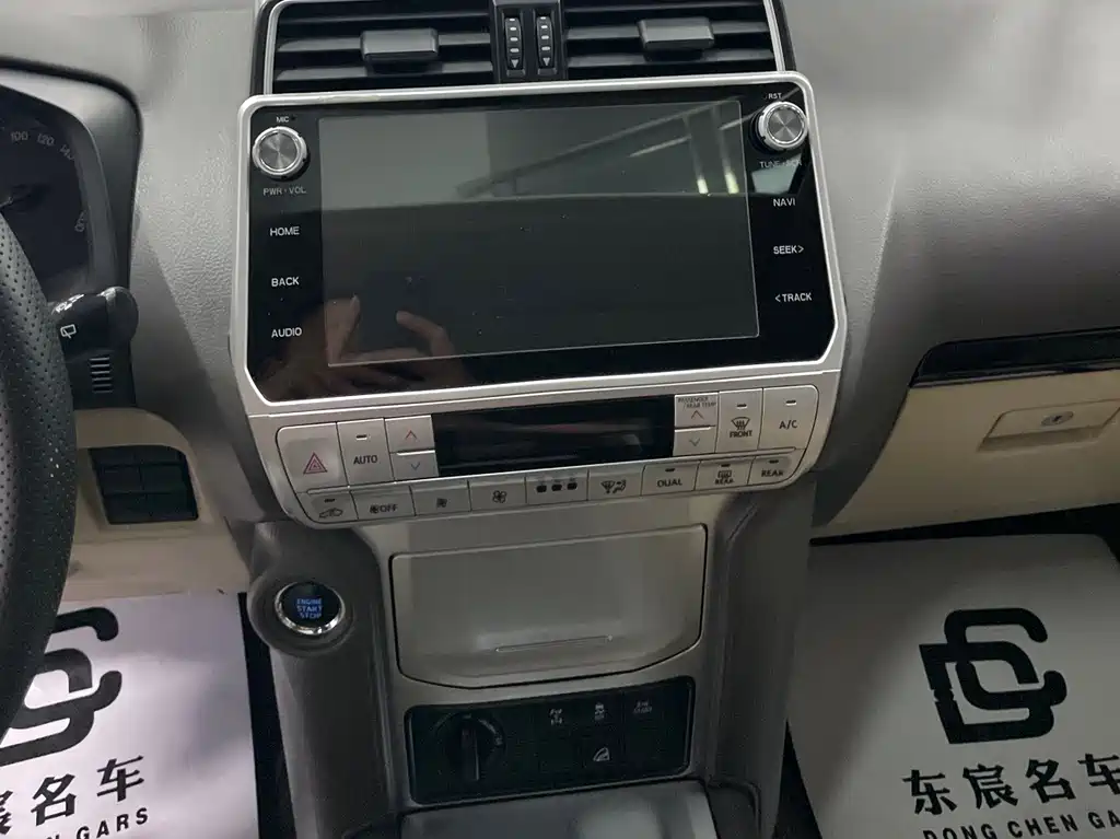 Toyota Prado 2018 — фото 18