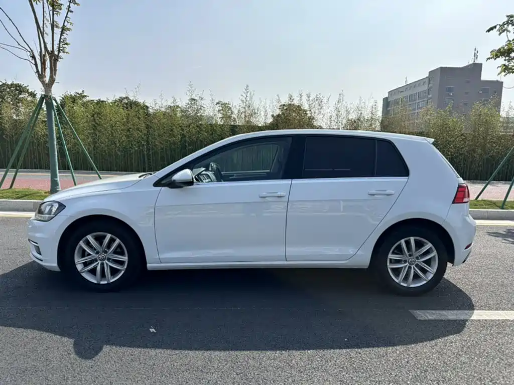 Volkswagen Golf 2018 — фото 12
