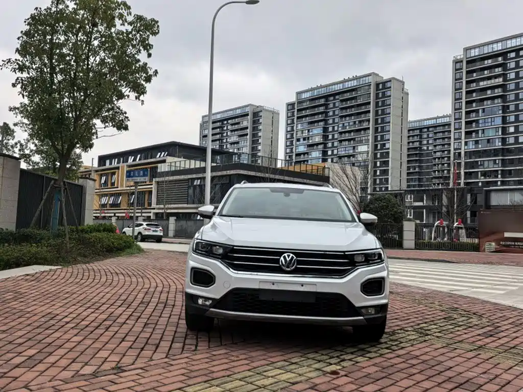Volkswagen T-Roc 2023