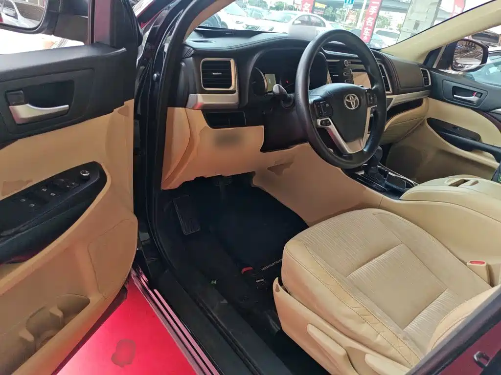 Toyota Highlander 2017 — фото 12