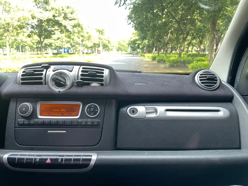 smart Fortwo 2013 — фото 14