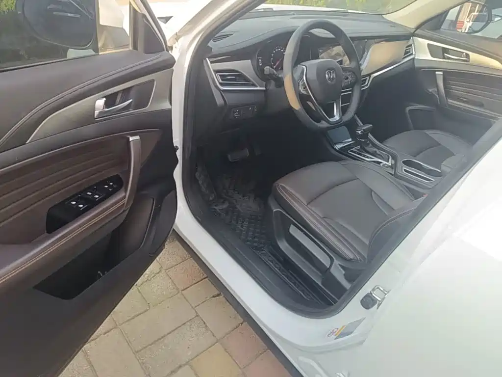 Changan CS35PLUS 2018 — фото 12