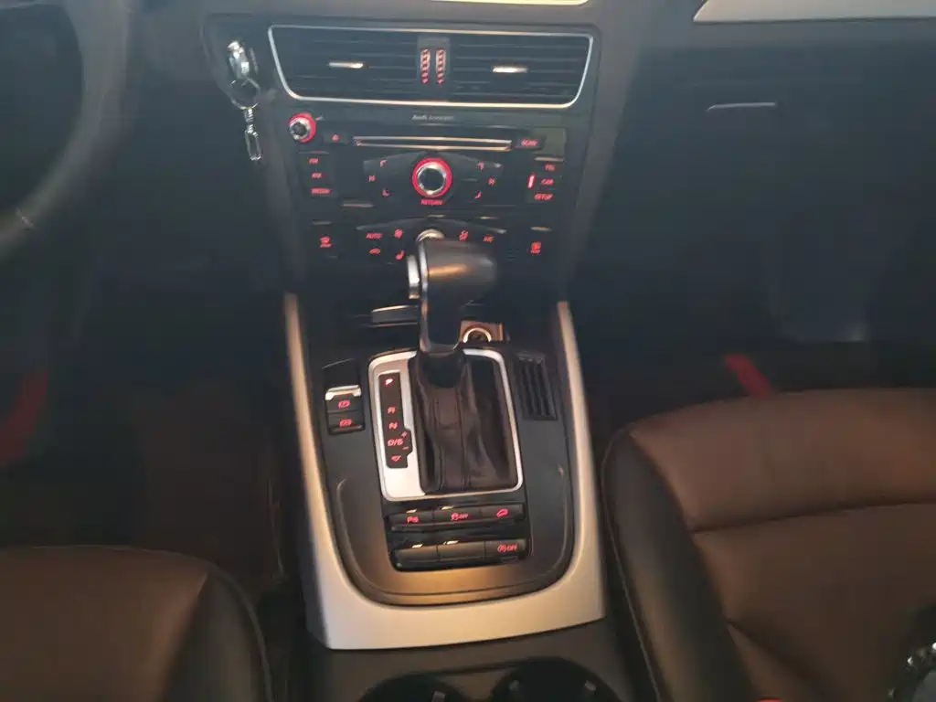 Audi Q5 2018 — фото 10