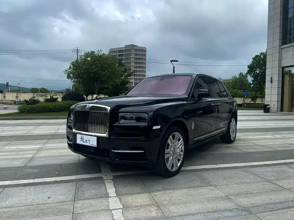 Rolls-Royce Cullinan 2024