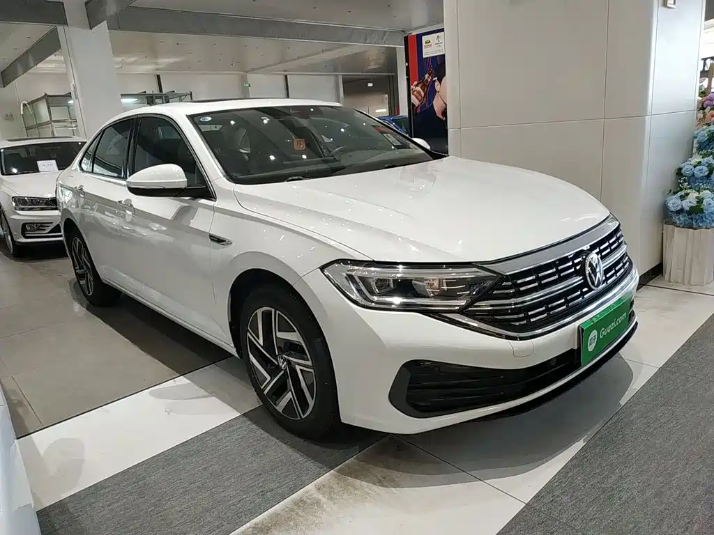 Volkswagen Sagitar 2023