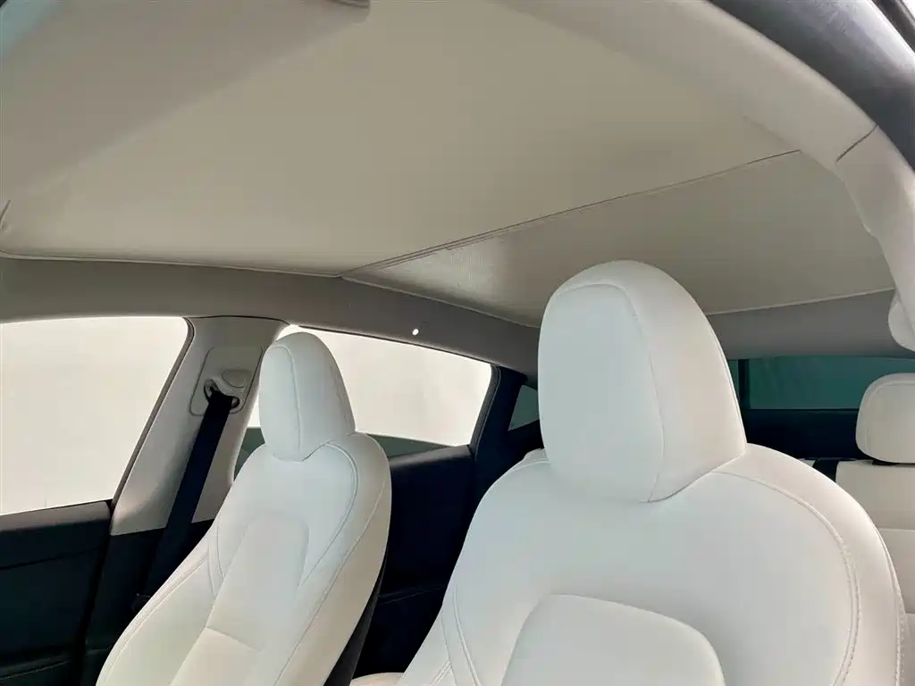 Tesla Model Y 2023 — фото 14