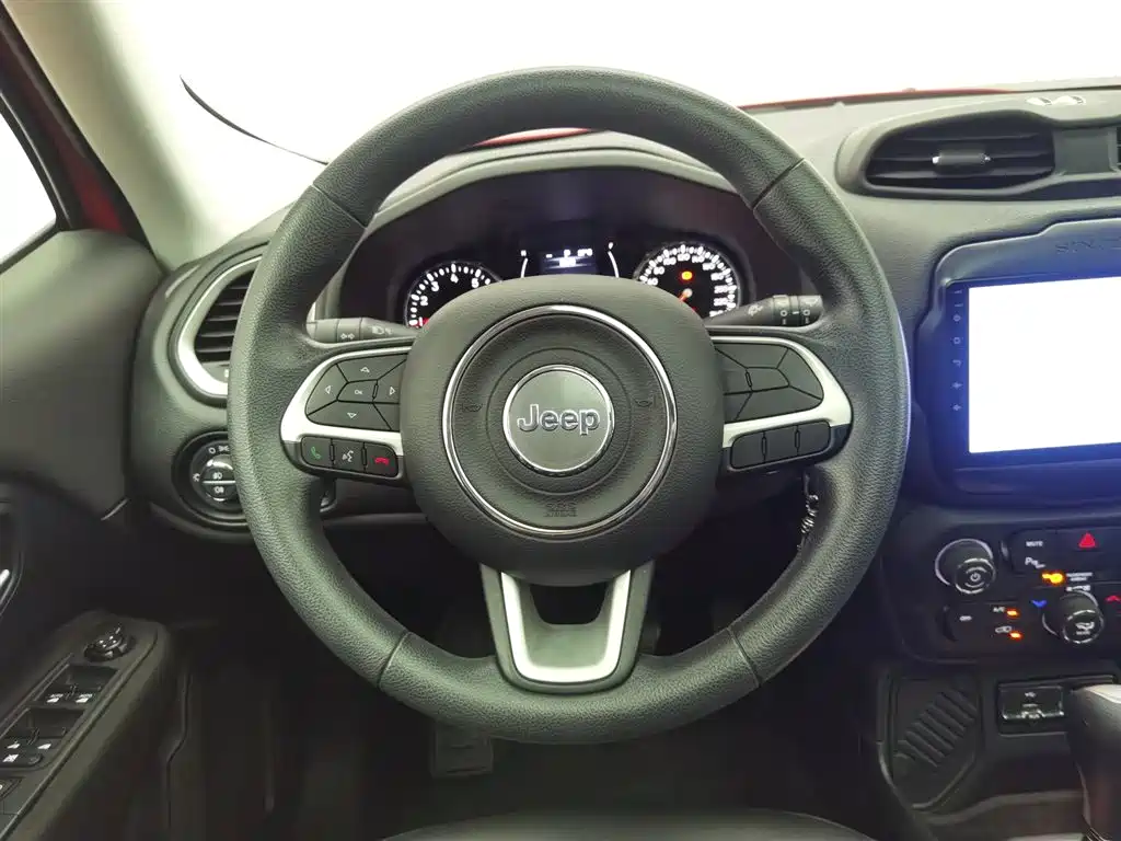 Jeep Renegade 2021 — фото 11