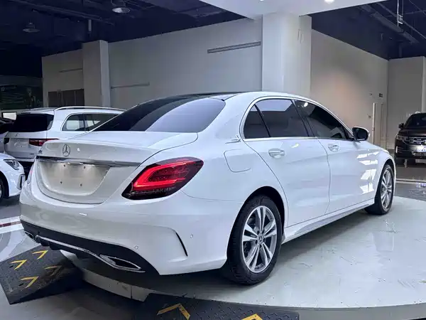 Mercedes-Benz C-Class 2021
