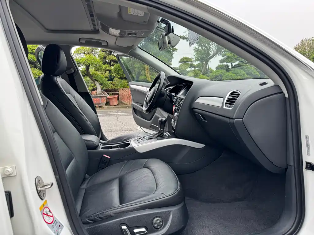 Audi A4L 2015
