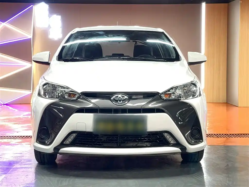 Toyota Yaris L 2020 — фото 14
