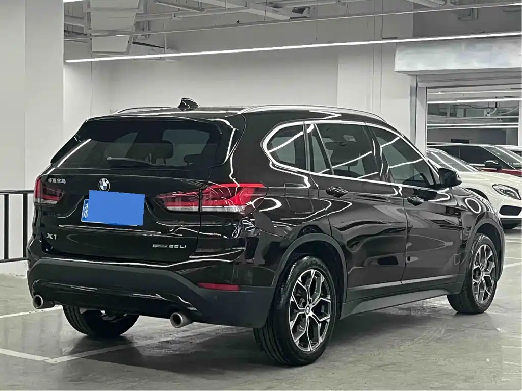 BMW X1 2019 — фото 9