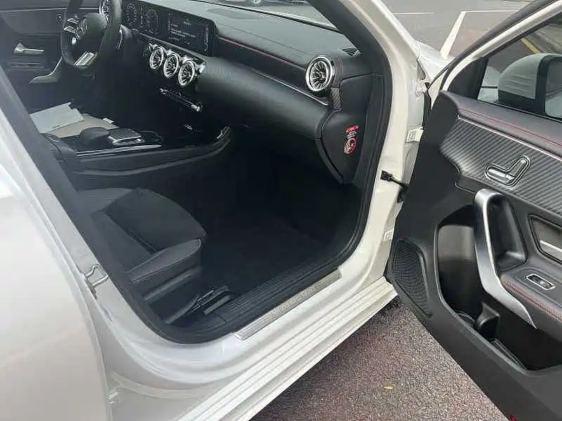 Mercedes-Benz A-Class 2024 — фото 15