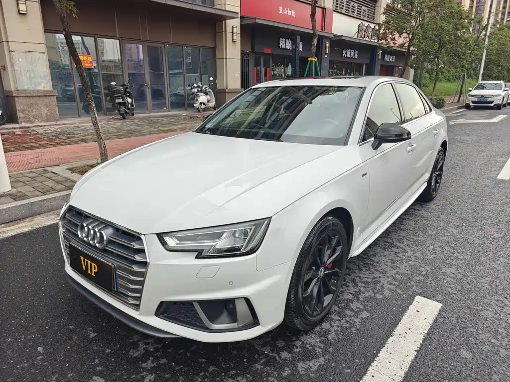 Audi A4L 2019