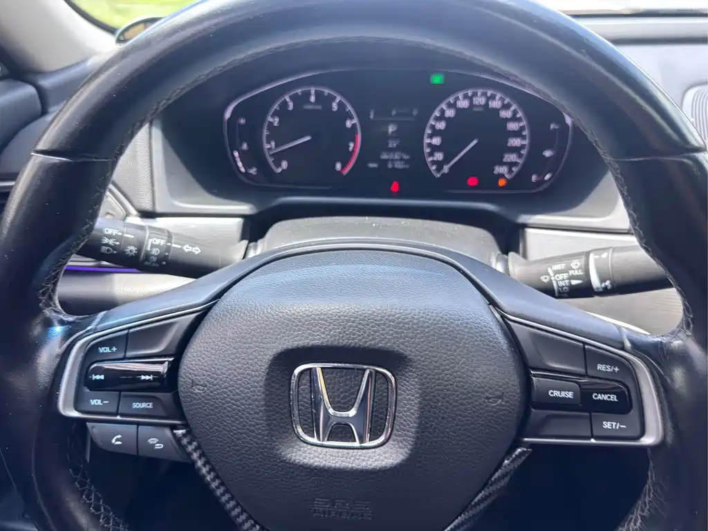 Honda Accord 2019 — фото 16