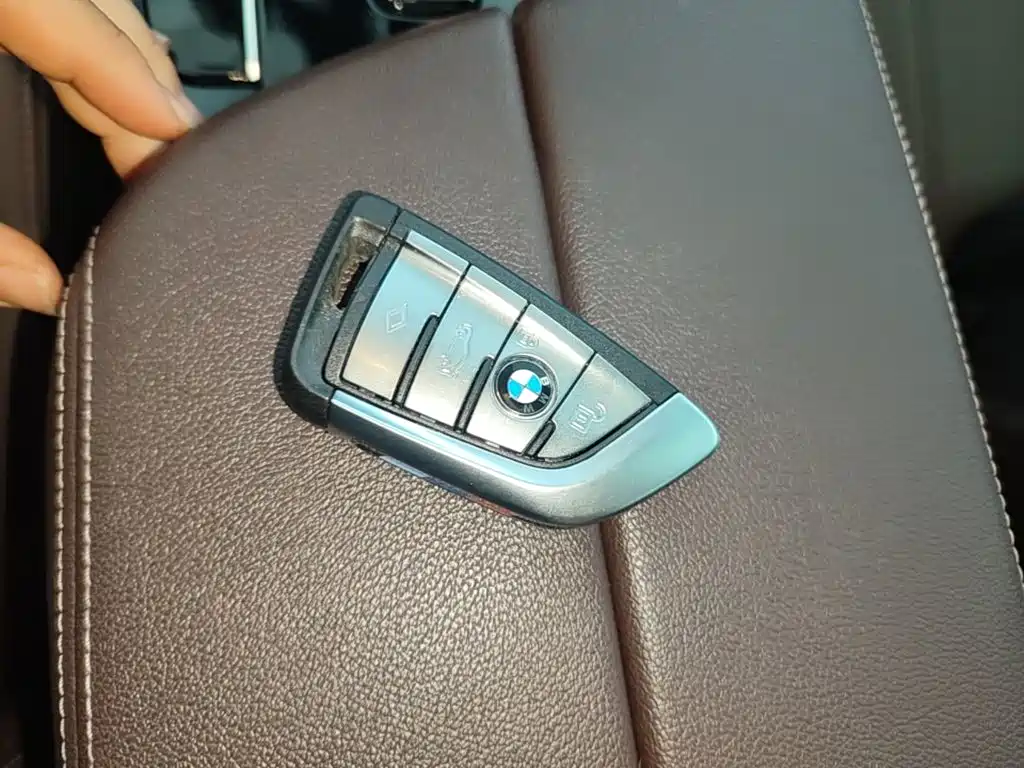 BMW 5 Series New Energy 2022 — фото 9